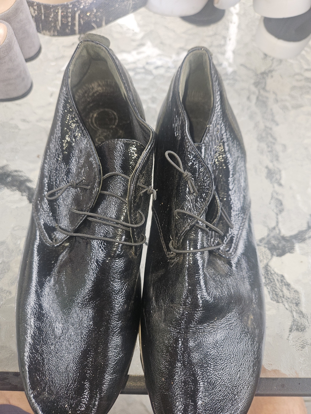Donna Carolina Black Patent Leather Sneakers Very Good Condition